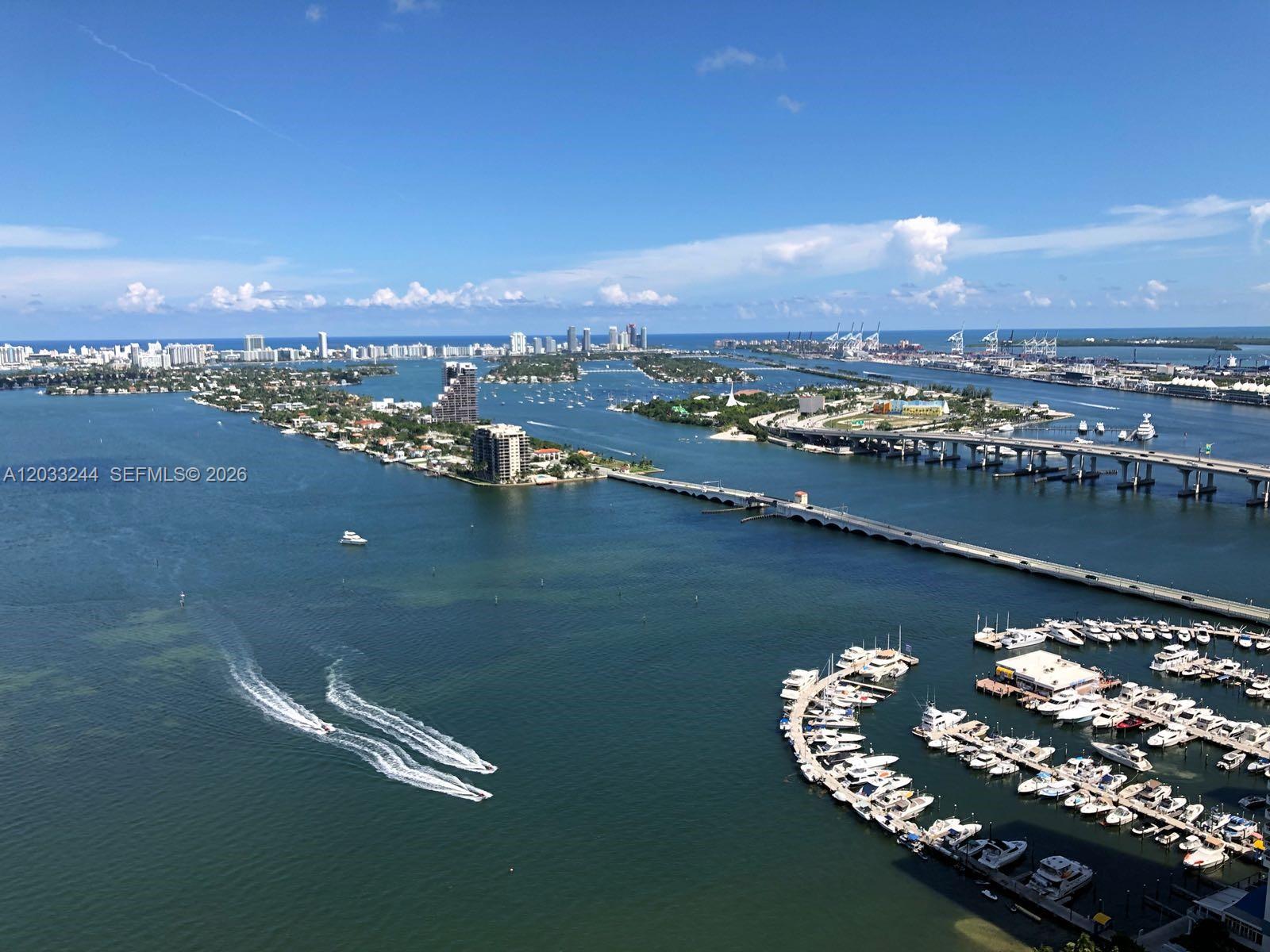 image Aria on the Bay1