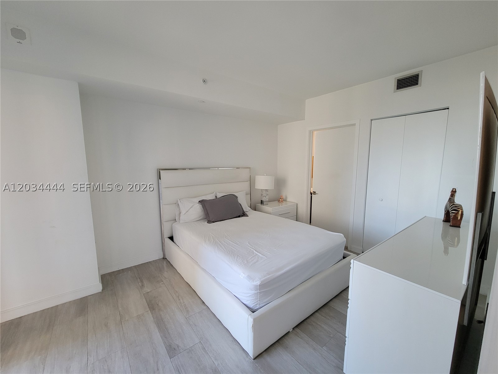 image Brickell Heights East14