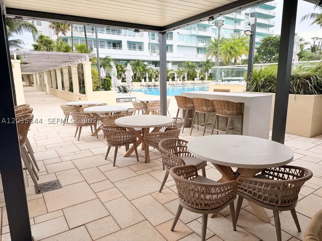 image South Pointe Towers10