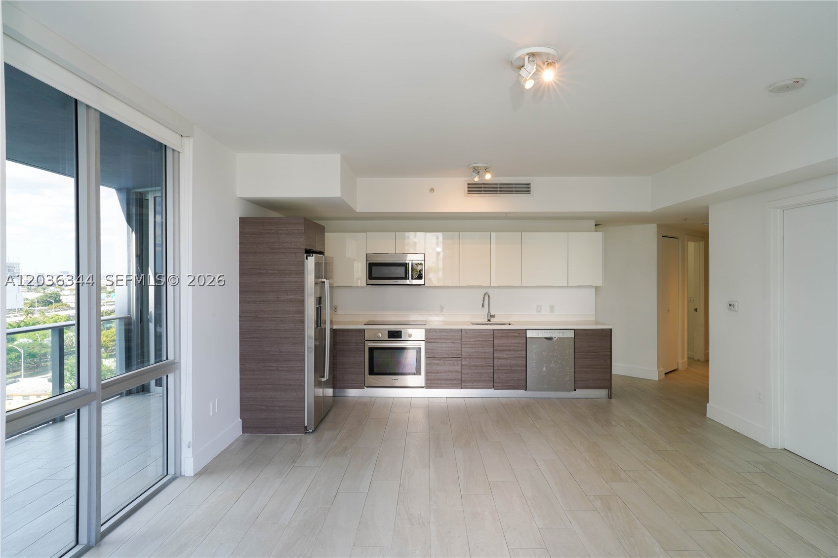 image Brickell Ten1