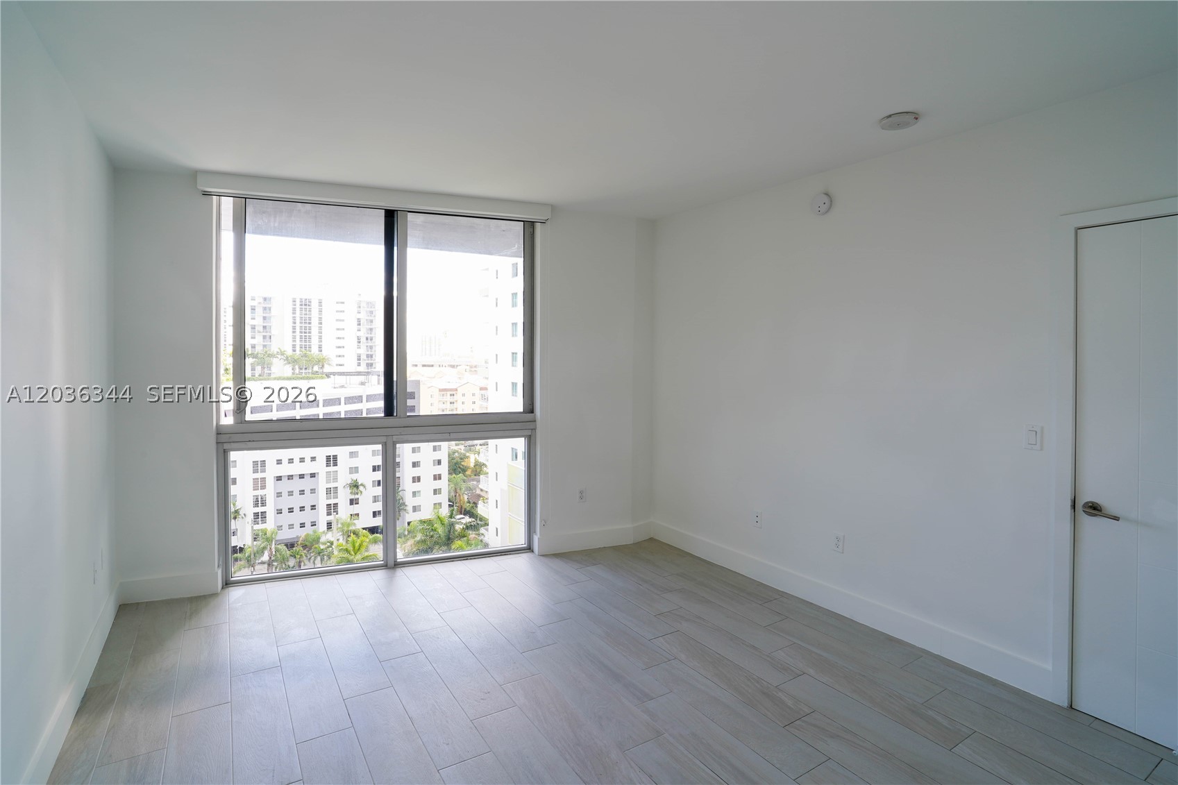 image Brickell Ten2