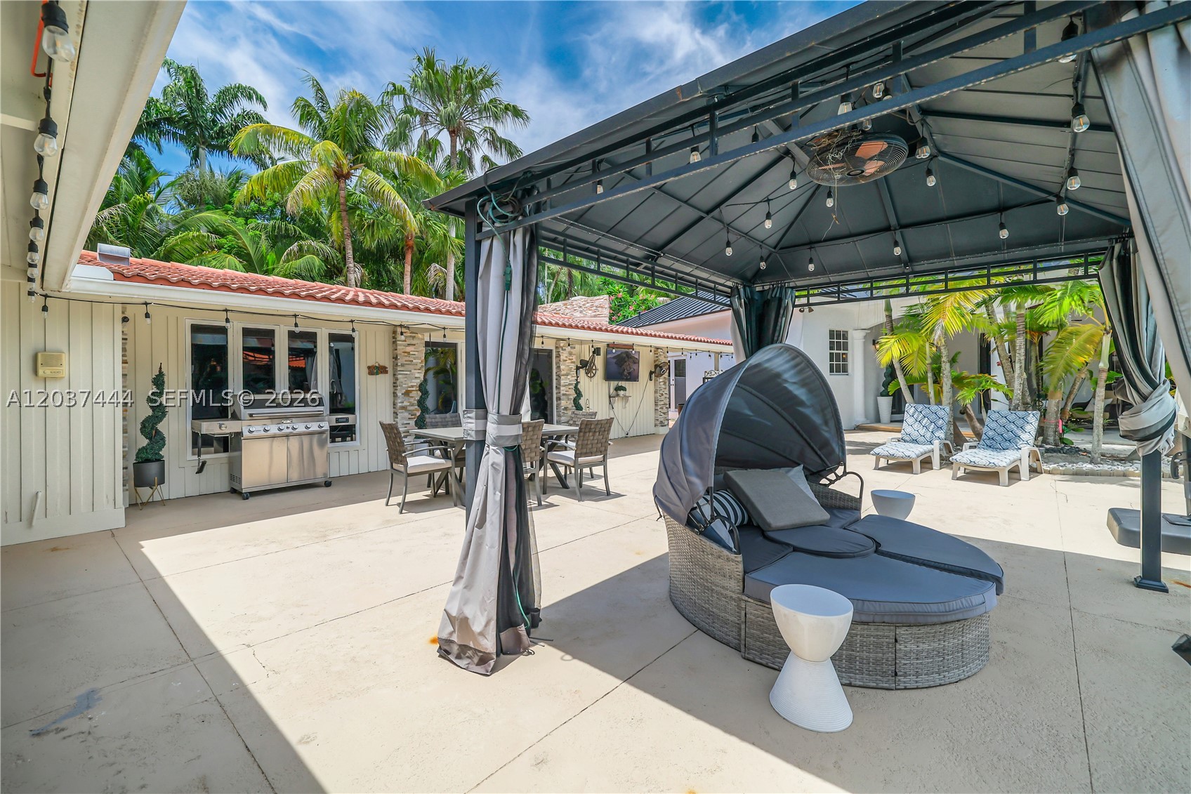 12201 SW 92nd Ave Miami, FL 33176