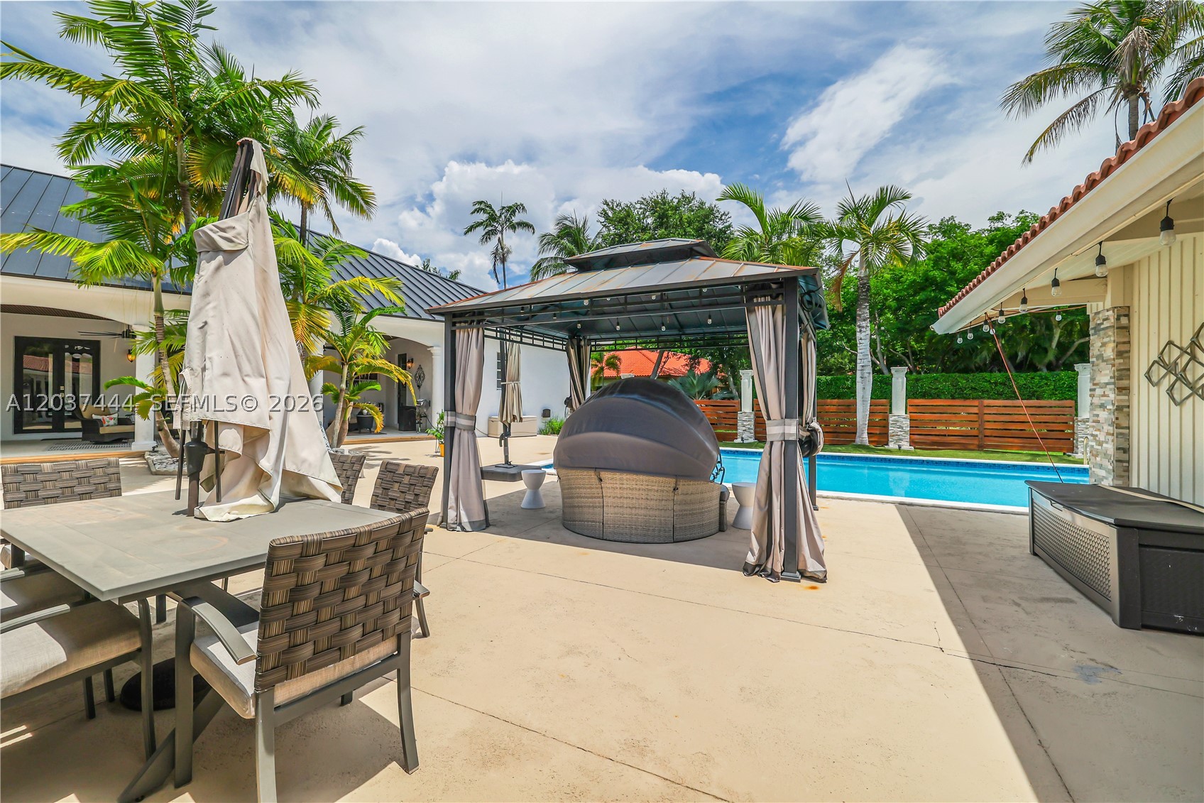 12201 SW 92nd Ave Miami, FL 33176