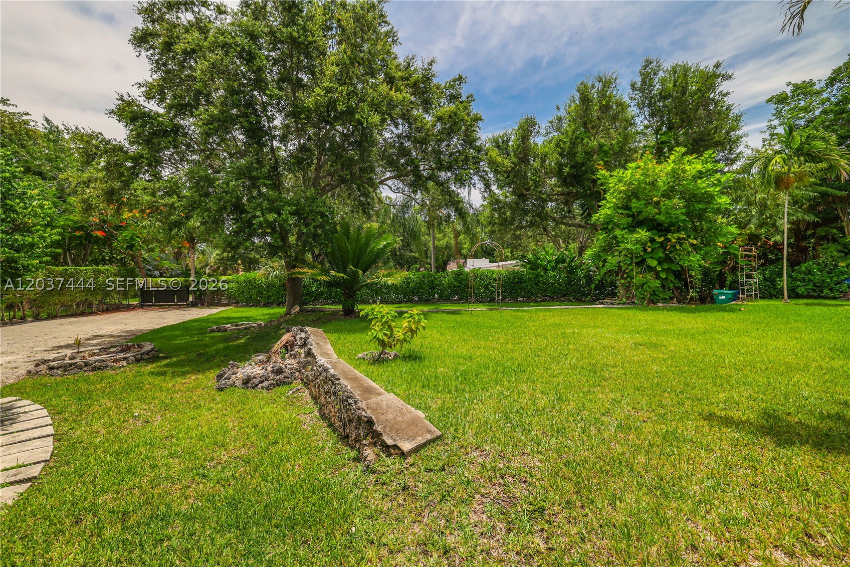 12201 SW 92nd Ave Miami, FL 33176