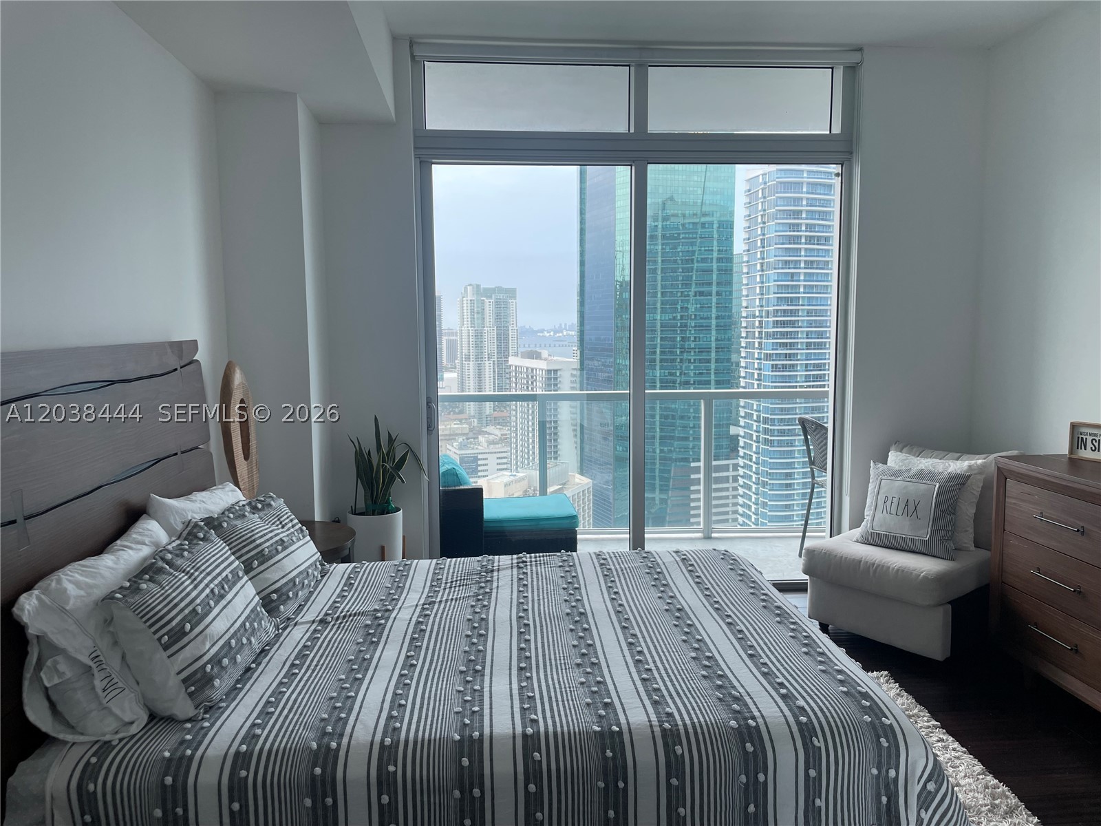 image 500 Brickell West14