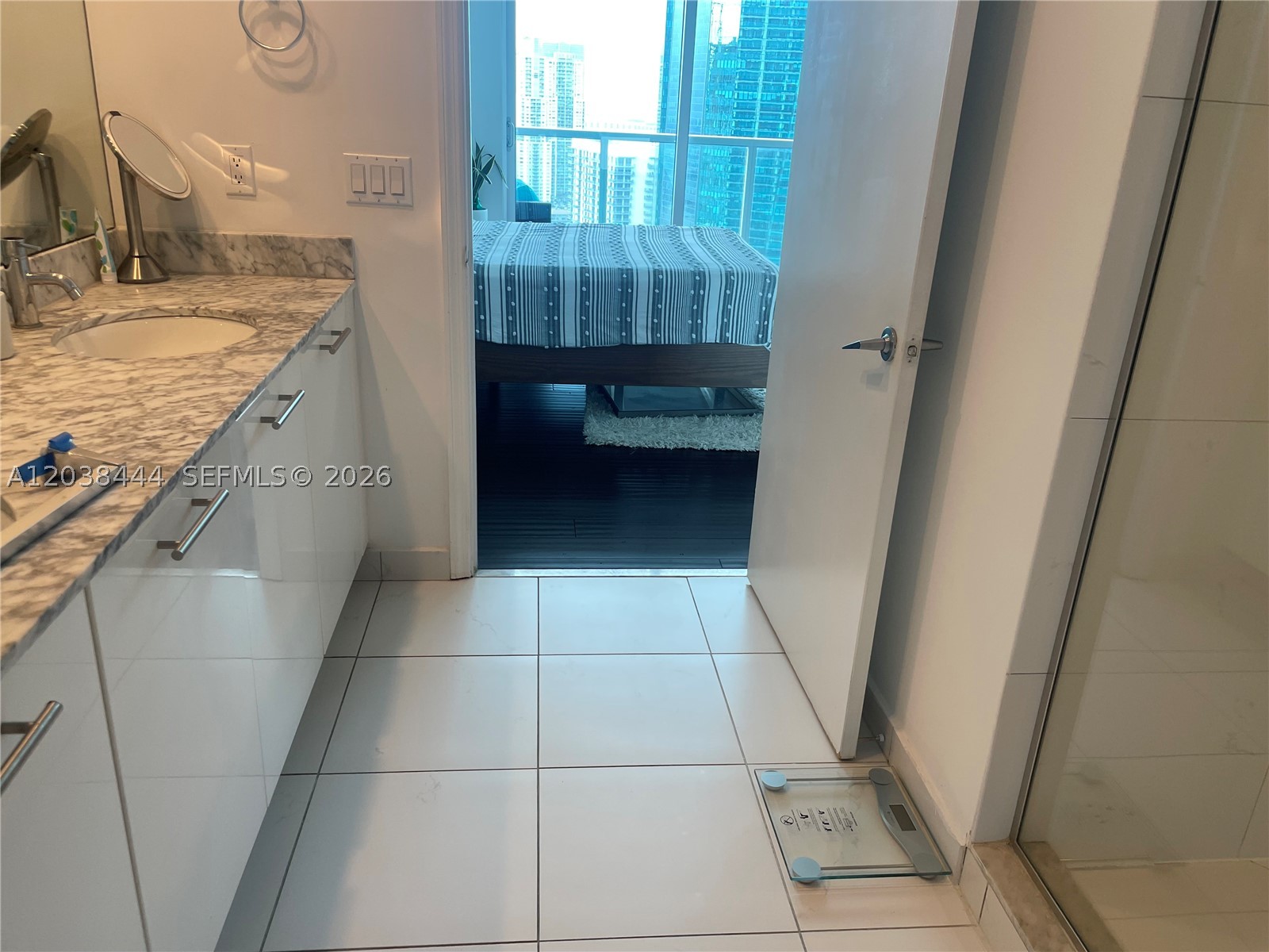 image 500 Brickell West19