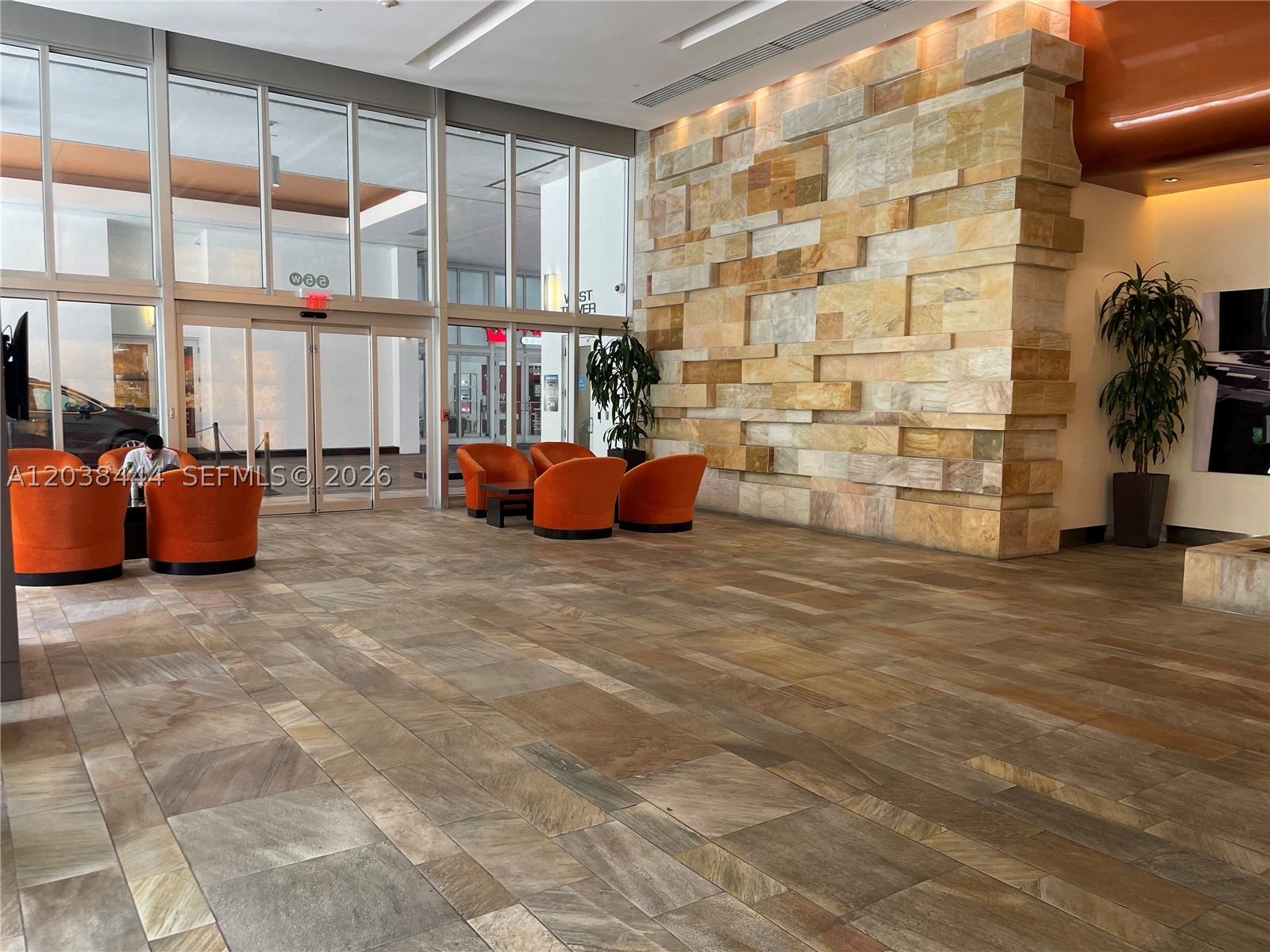 image 500 Brickell West23
