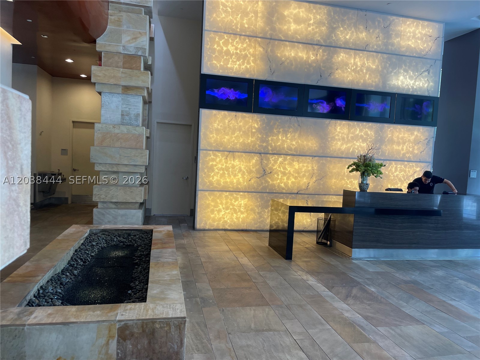 image 500 Brickell West25