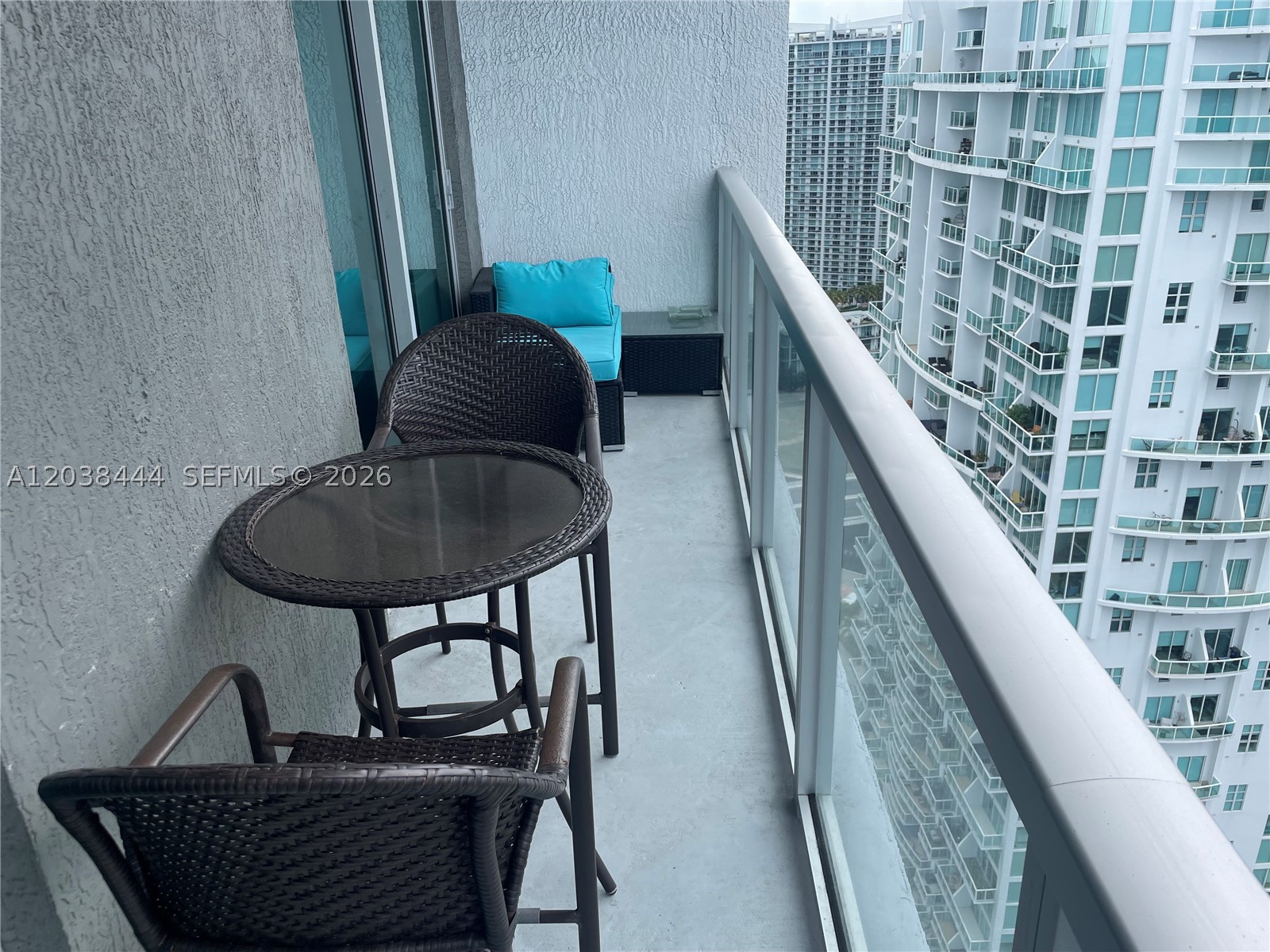 image 500 Brickell West3