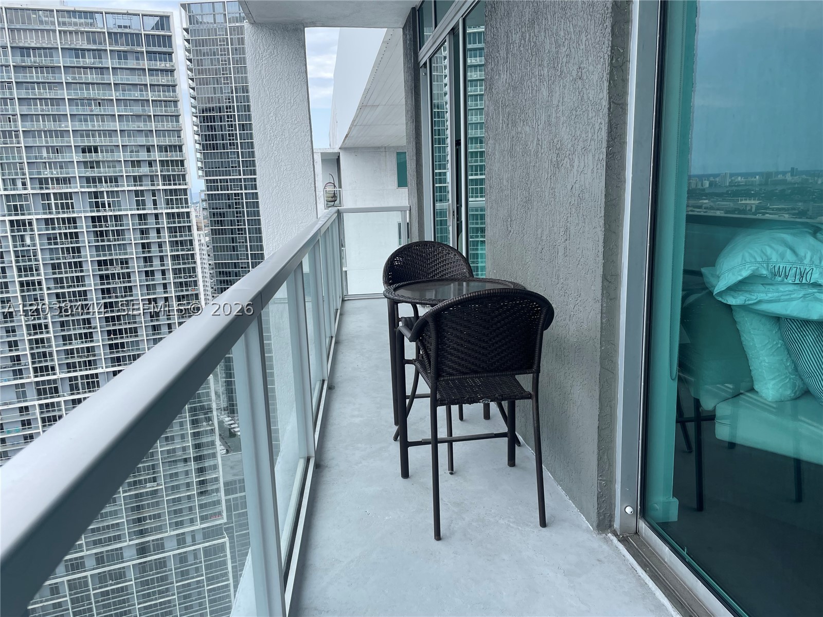 image 500 Brickell West4