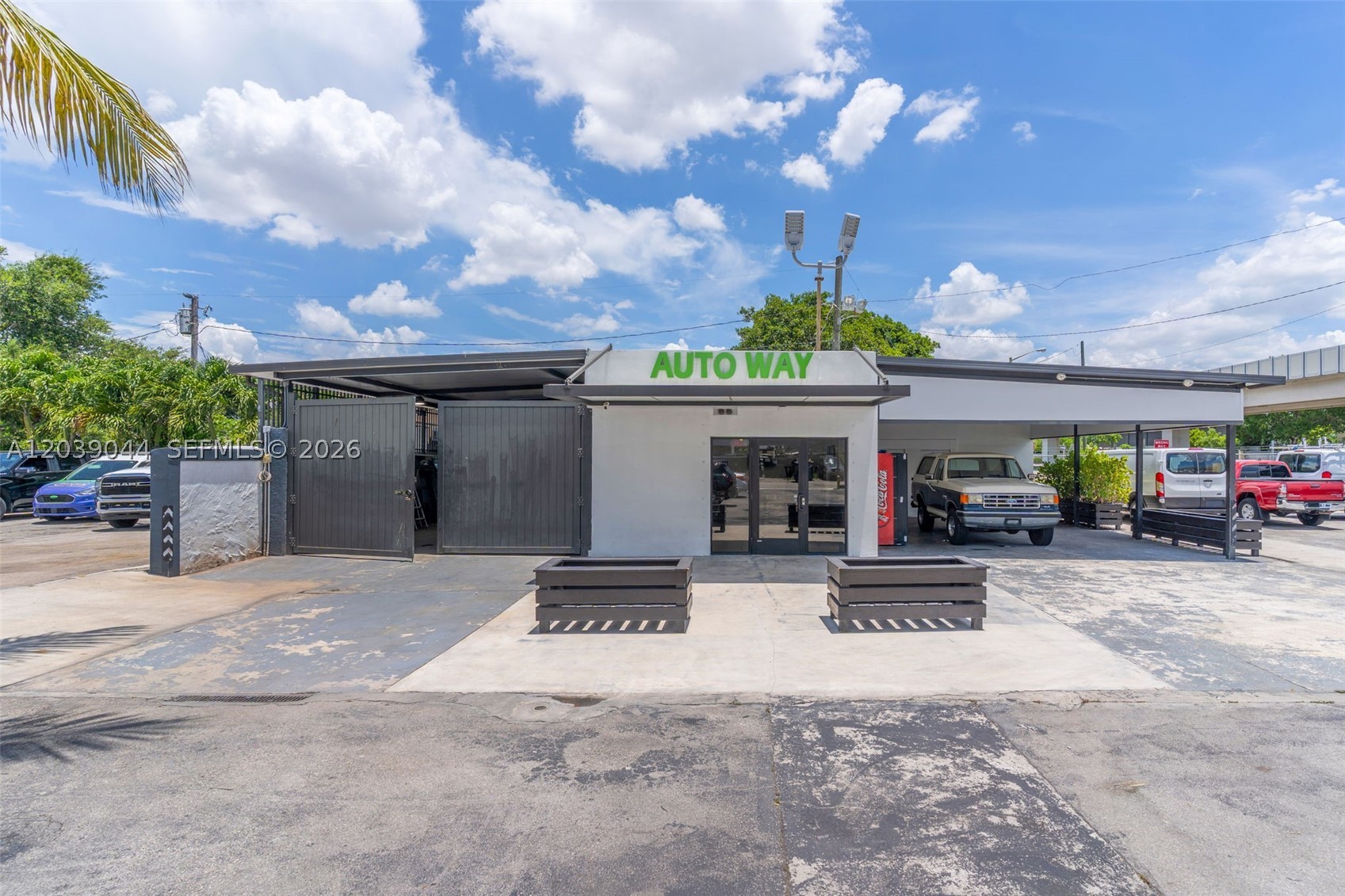 2729 NW 56th St Miami, FL 33142
