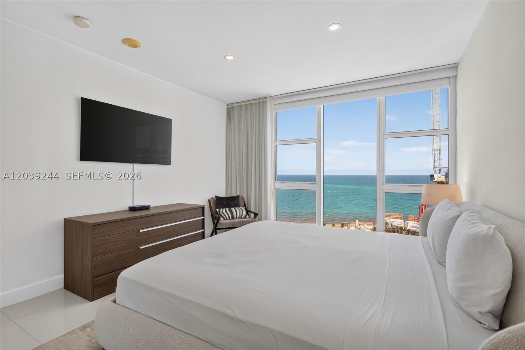 image Harbour House17
