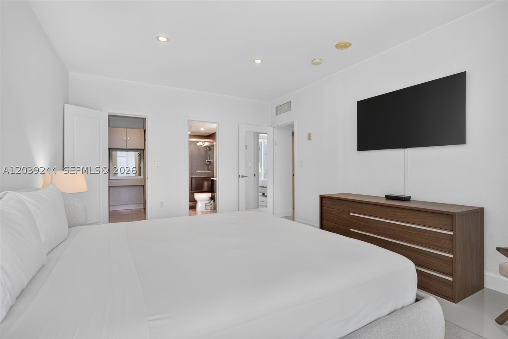 image Harbour House18
