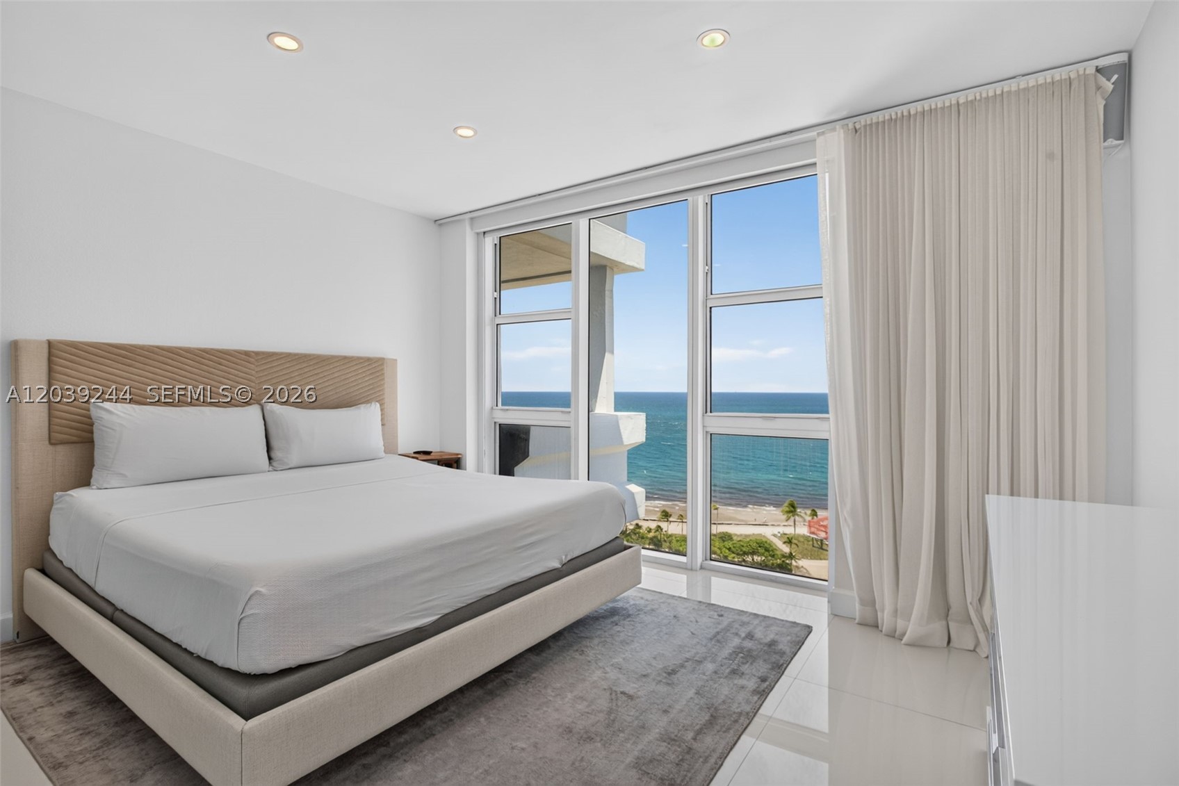 image Harbour House28