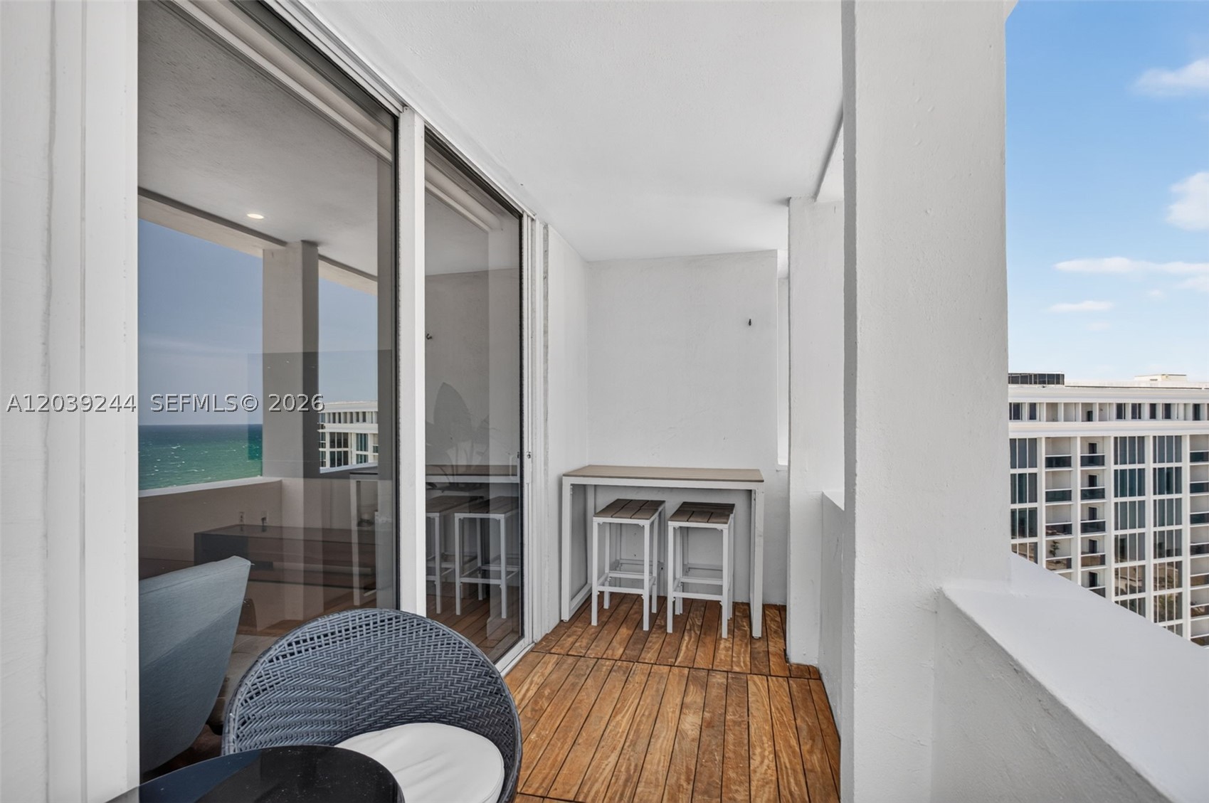 image Harbour House36
