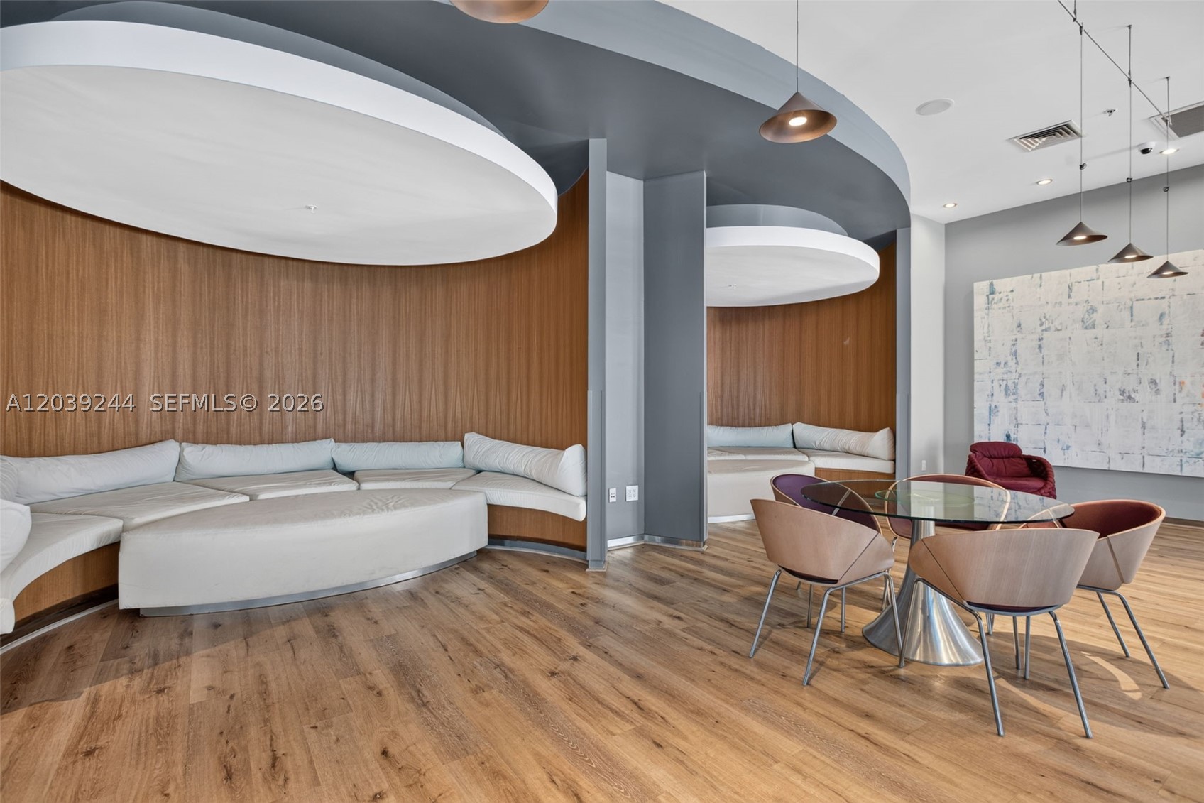 image Harbour House42