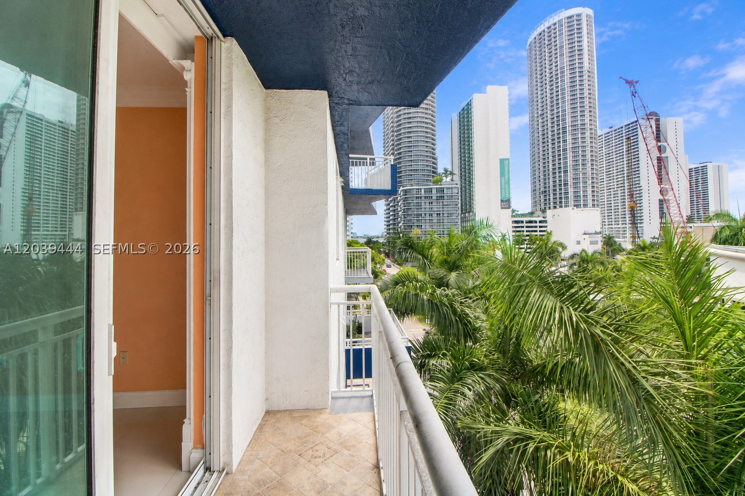 image 1800 Biscayne Plaza13