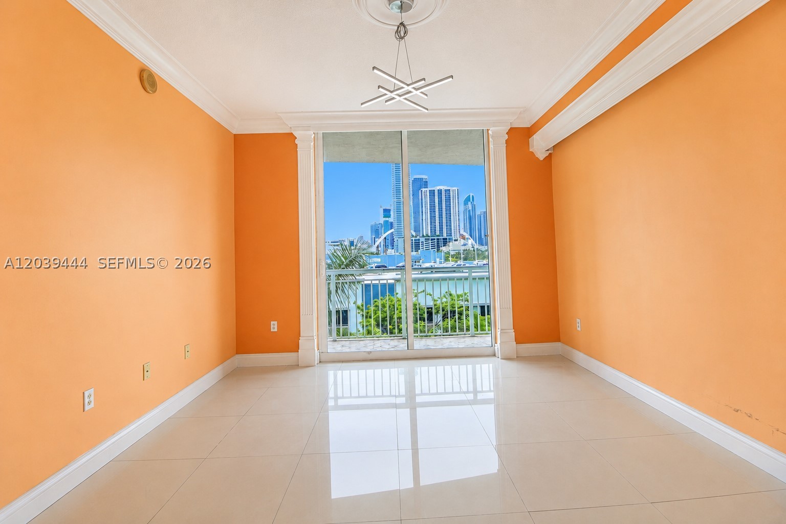 image 1800 Biscayne Plaza1