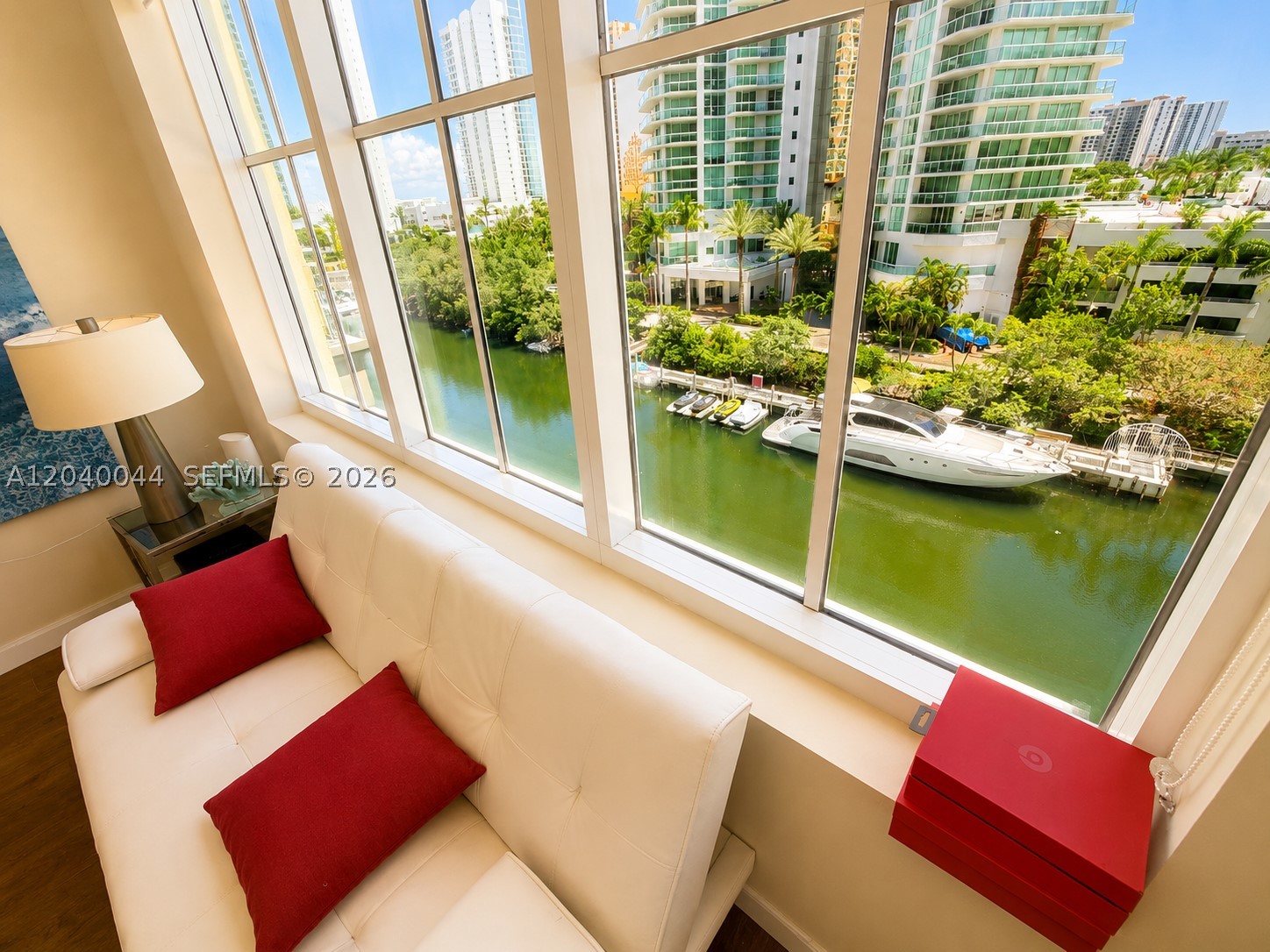200 Sunny Isles Blvd #2-504–Lanai Residence Sunny Isles Beach, FL 33160