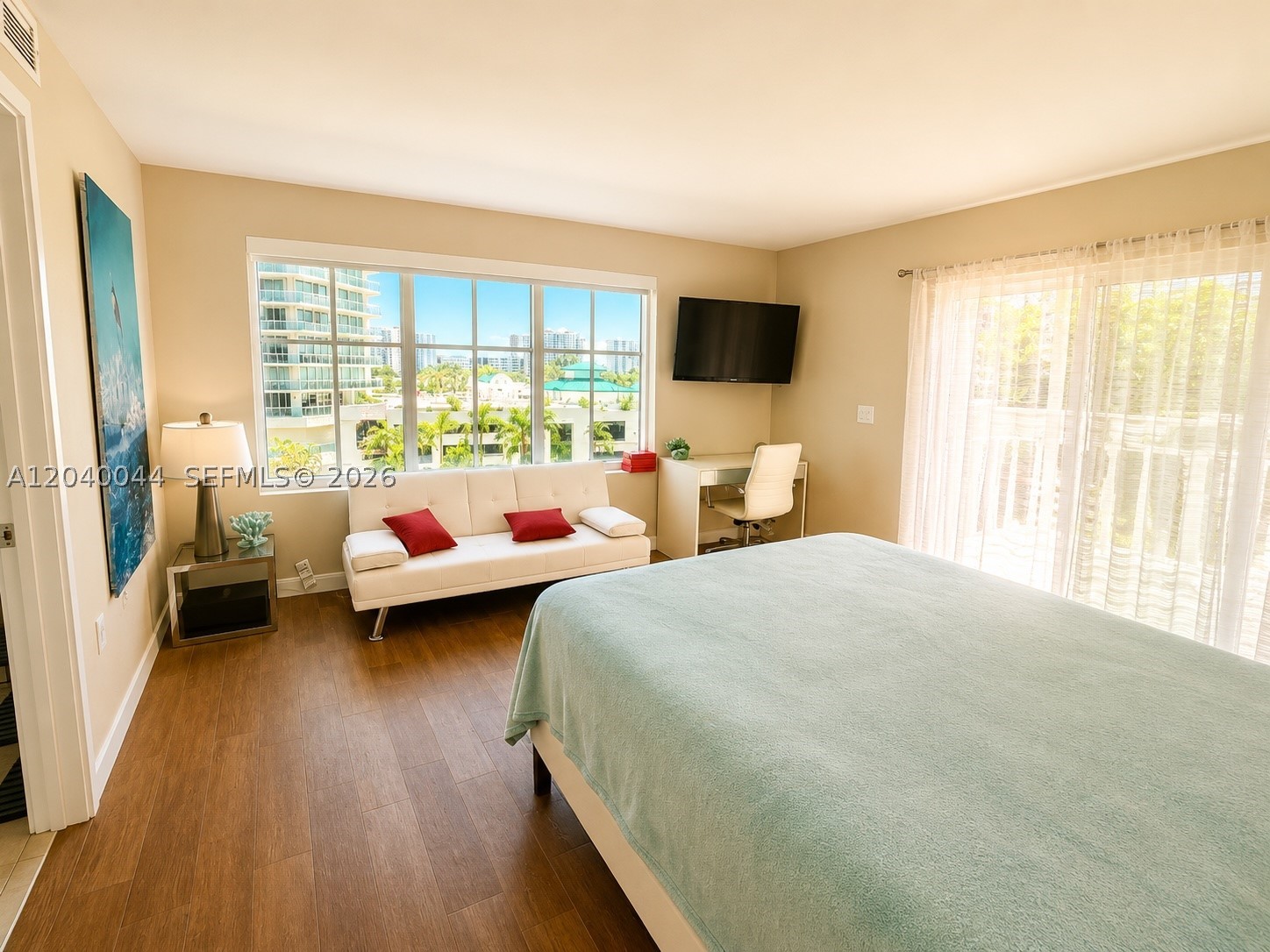 200 Sunny Isles Blvd #2-504–Lanai Residence Sunny Isles Beach, FL 33160