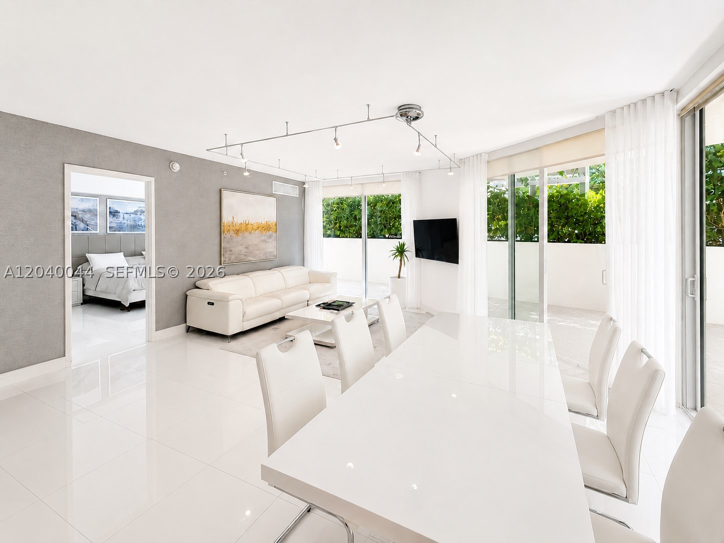 200 Sunny Isles Blvd #2-504–Lanai Residence Sunny Isles Beach, FL 33160
