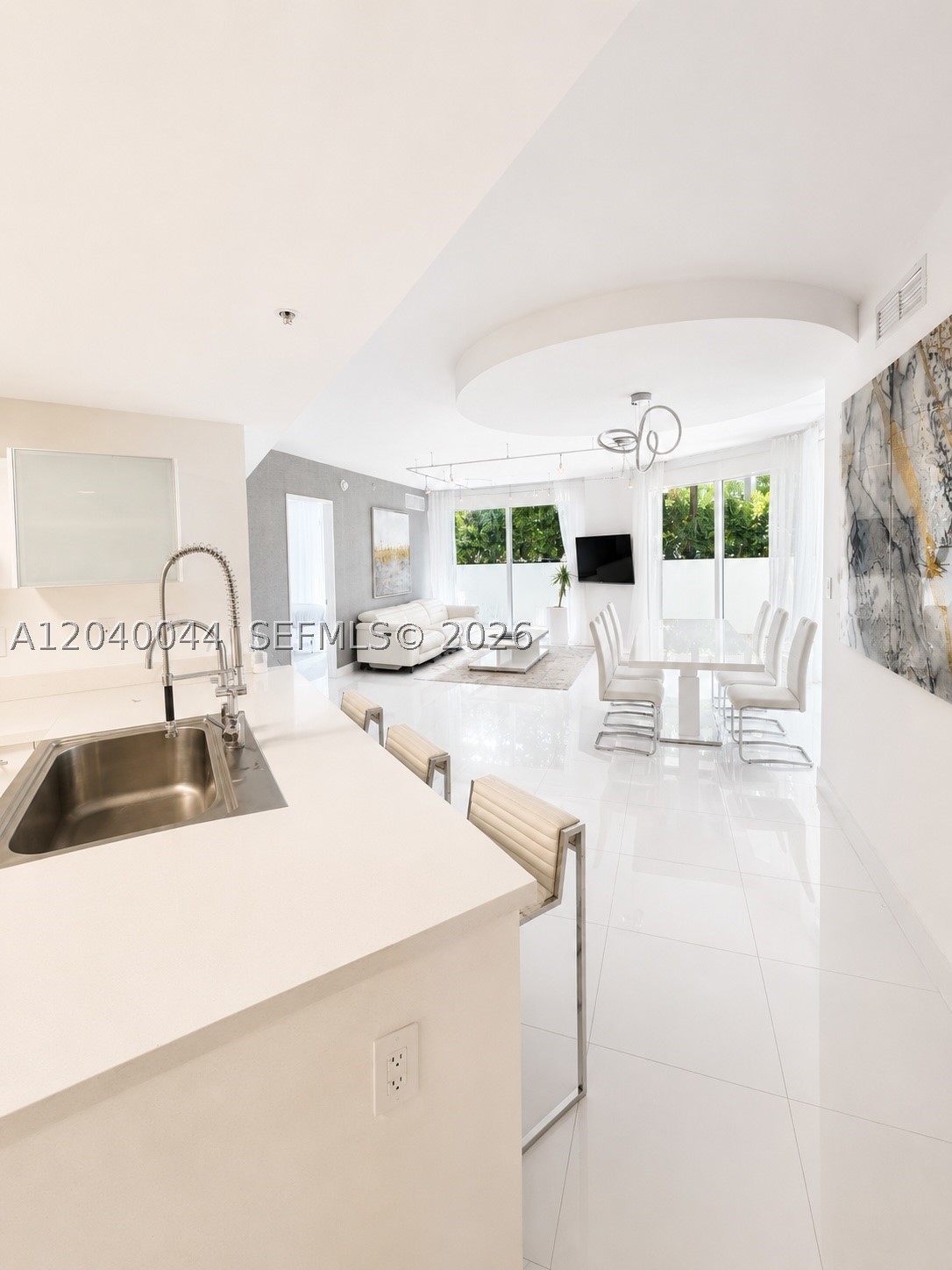 200 Sunny Isles Blvd #2-504–Lanai Residence Sunny Isles Beach, FL 33160