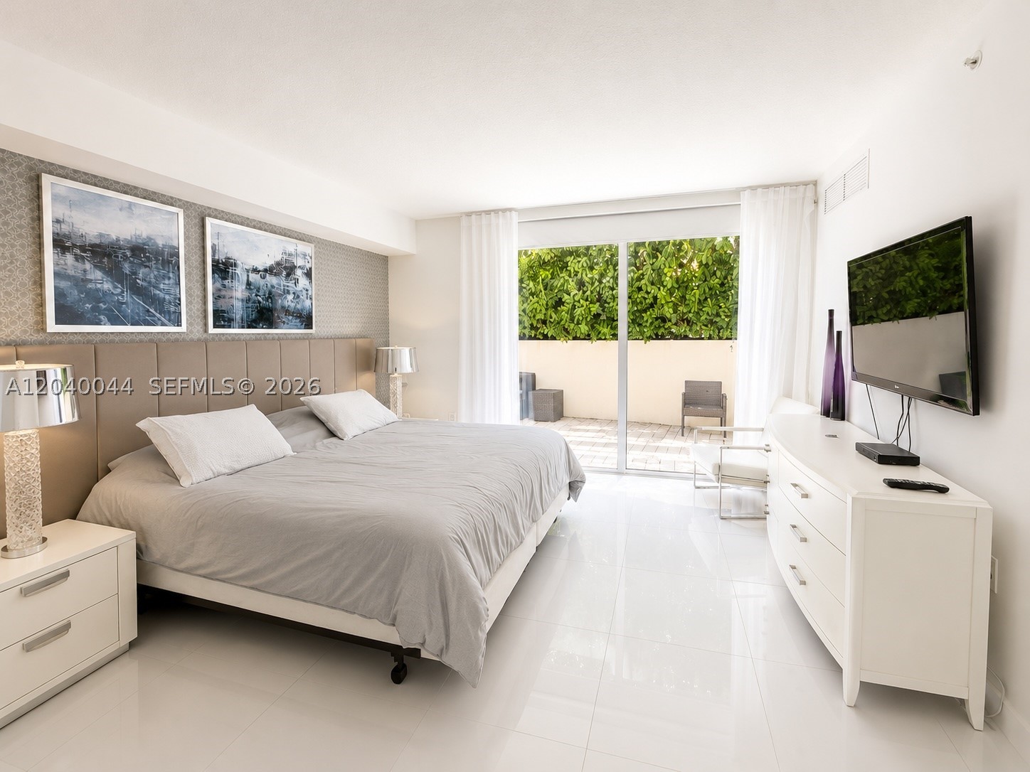 200 Sunny Isles Blvd #2-504–Lanai Residence Sunny Isles Beach, FL 33160