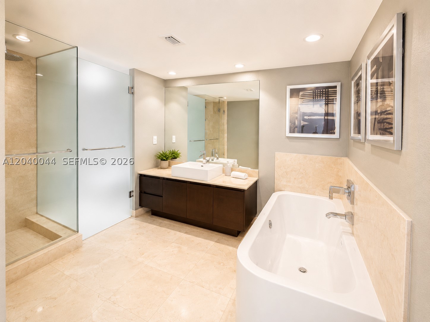 200 Sunny Isles Blvd #2-504–Lanai Residence Sunny Isles Beach, FL 33160