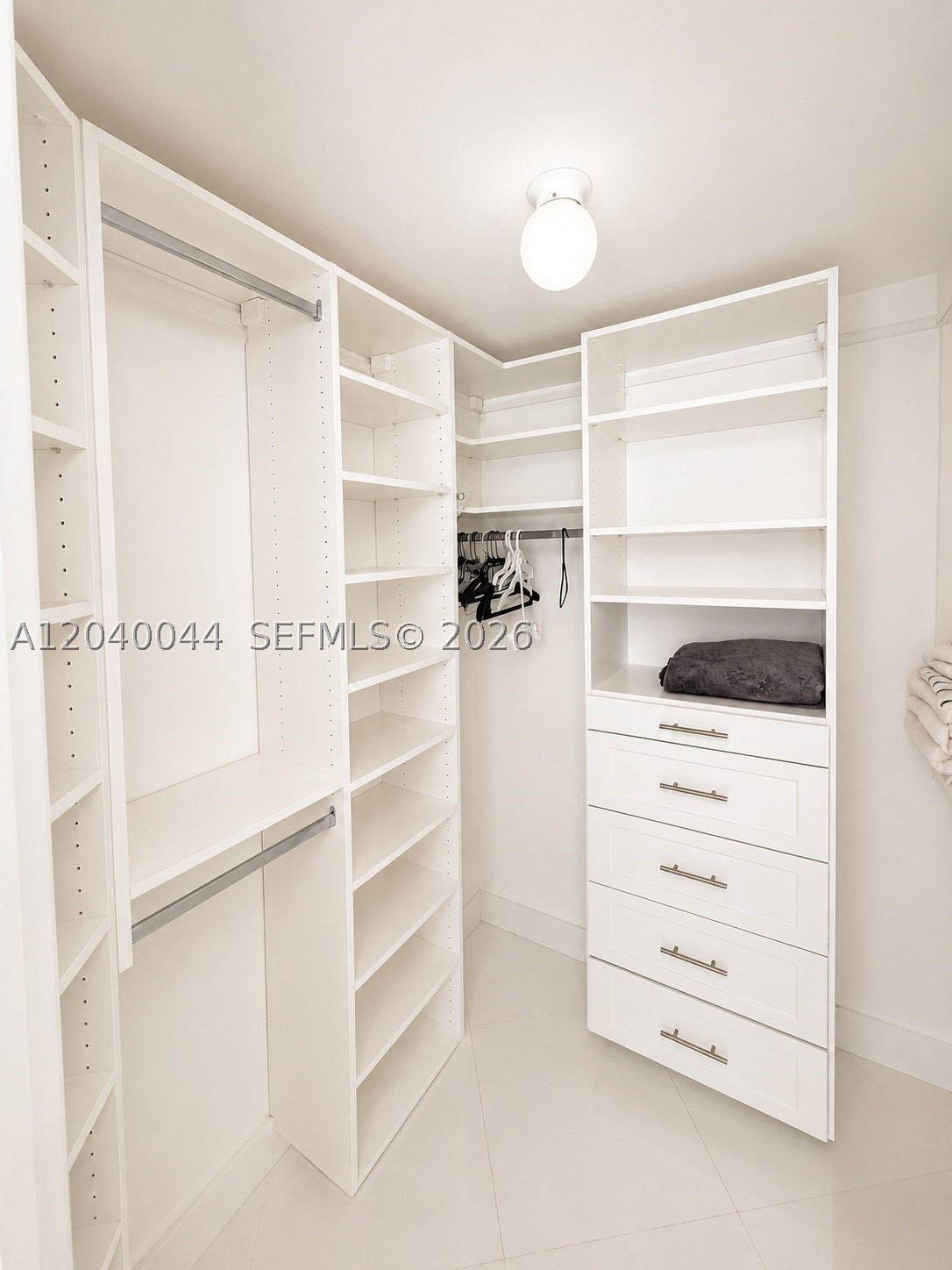 200 Sunny Isles Blvd #2-504–Lanai Residence Sunny Isles Beach, FL 33160
