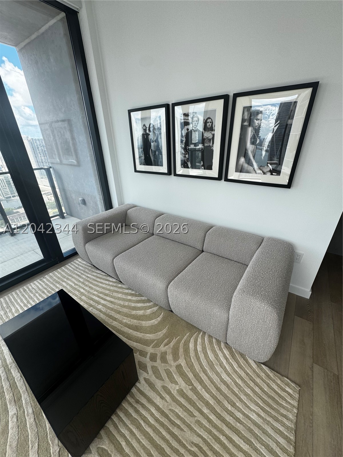 image E11EVEN Hotel & Residences13