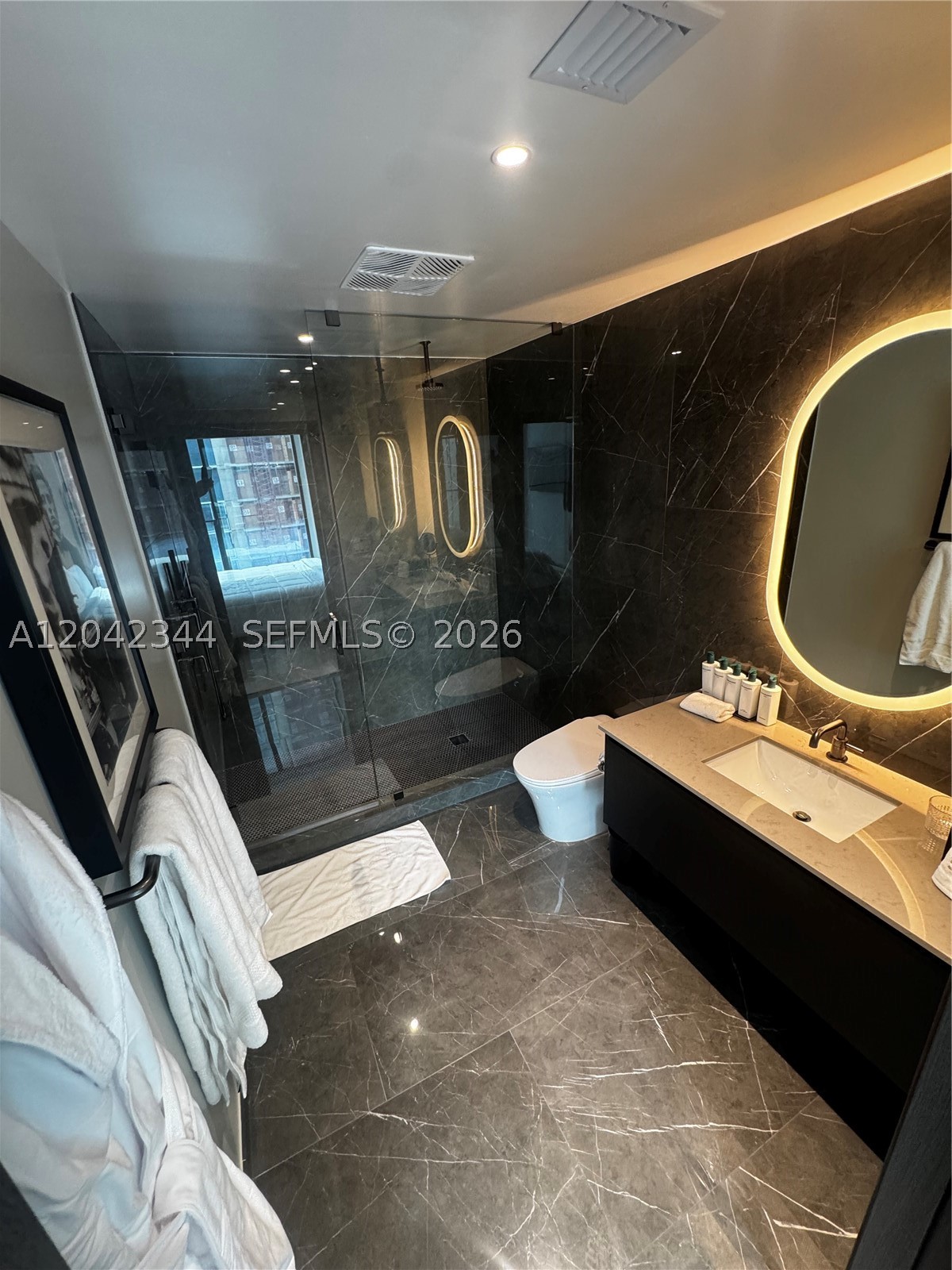 image E11EVEN Hotel & Residences20