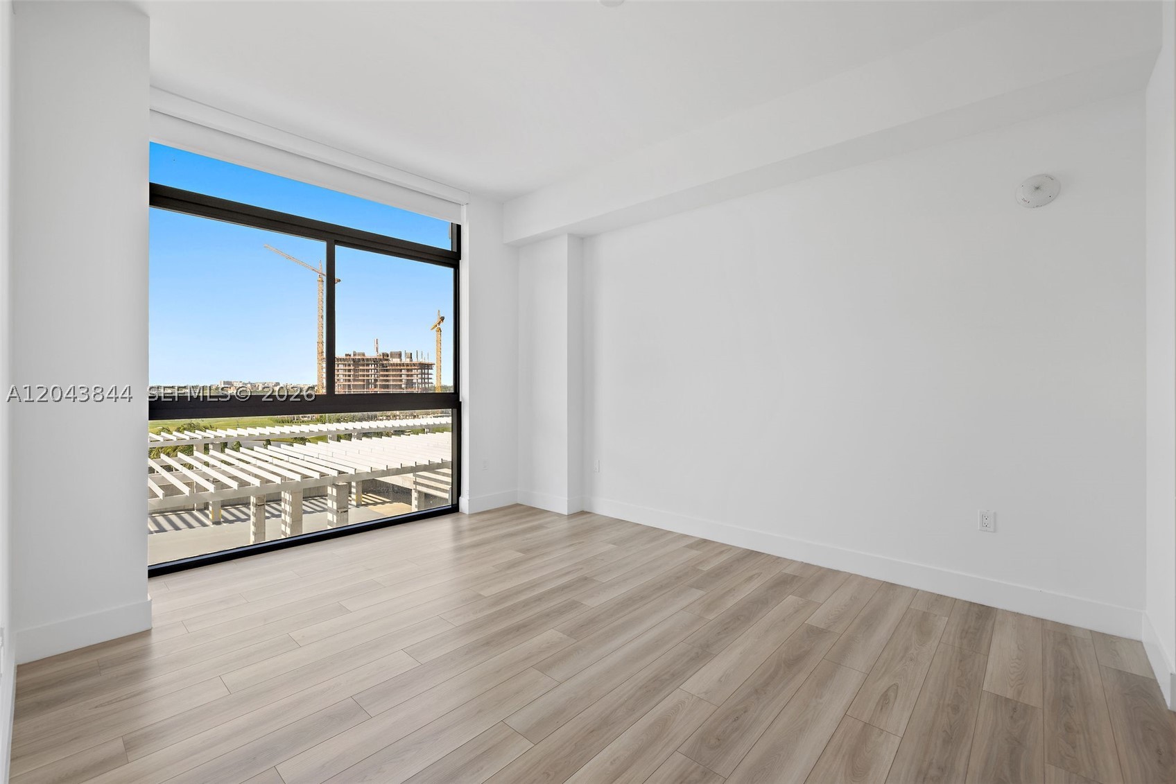 101 Diplomat Pkwy #2009 Hallandale Beach, FL 33009