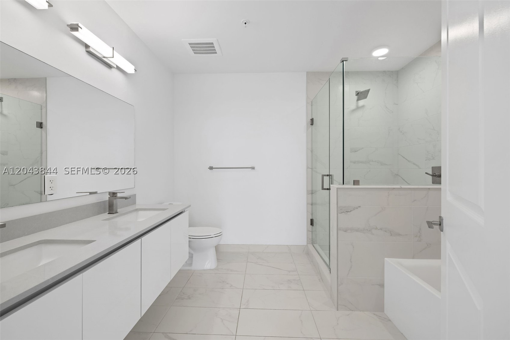 101 Diplomat Pkwy #2009 Hallandale Beach, FL 33009