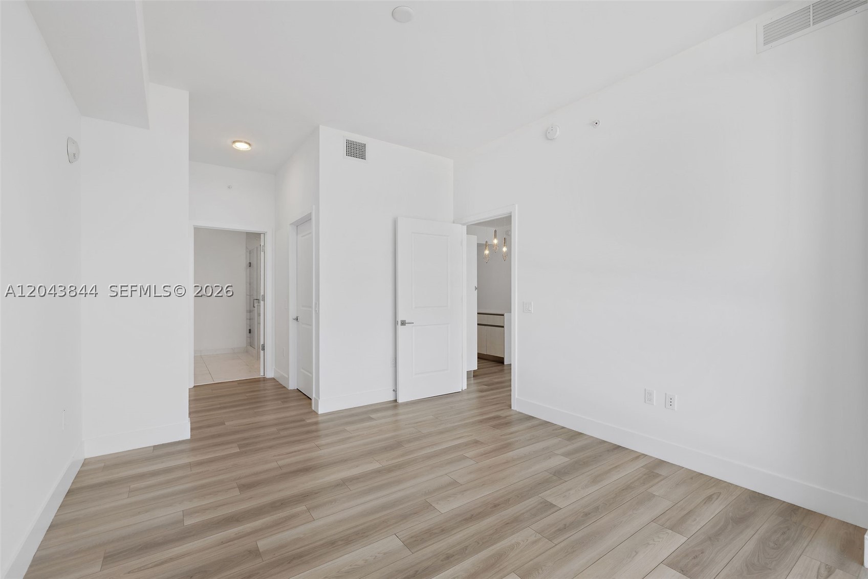 101 Diplomat Pkwy #2009 Hallandale Beach, FL 33009