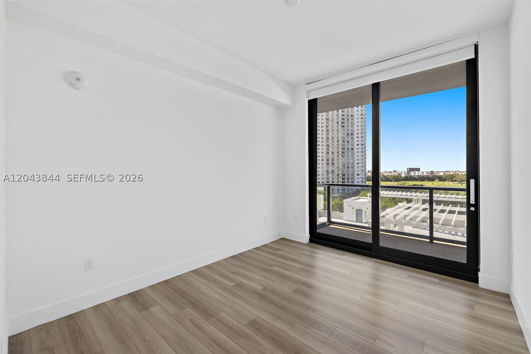 101 Diplomat Pkwy #2009 Hallandale Beach, FL 33009