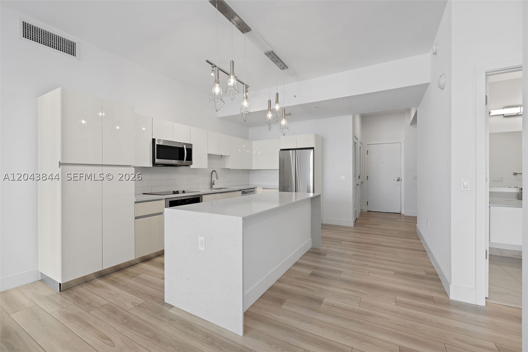 101 Diplomat Pkwy #2009 Hallandale Beach, FL 33009