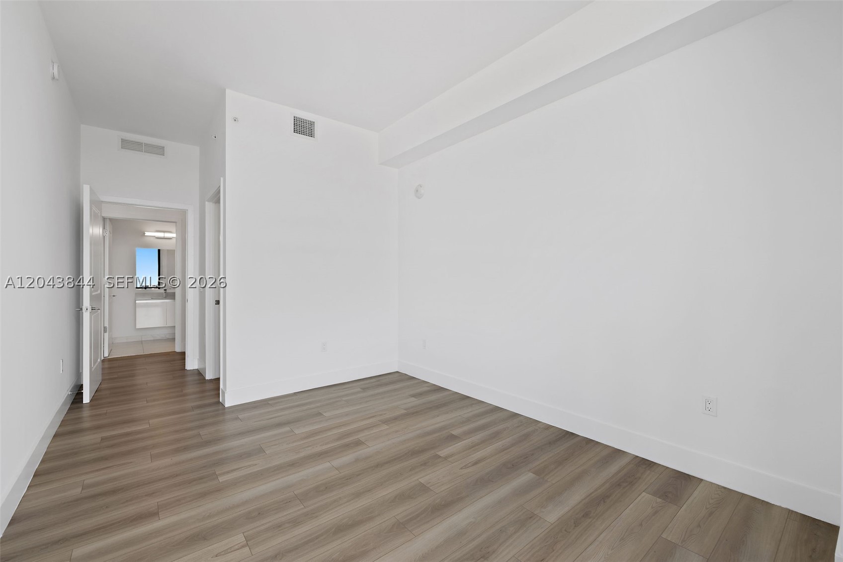 101 Diplomat Pkwy #2009 Hallandale Beach, FL 33009