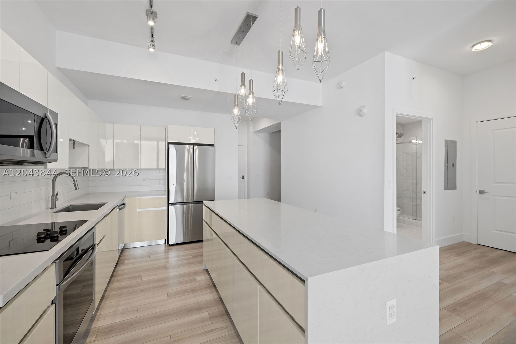 101 Diplomat Pkwy #2009 Hallandale Beach, FL 33009