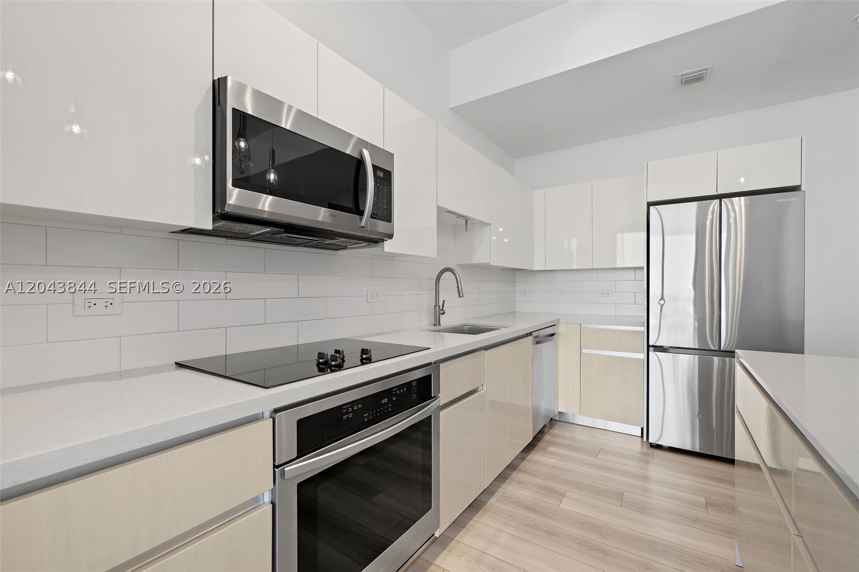 101 Diplomat Pkwy #2009 Hallandale Beach, FL 33009