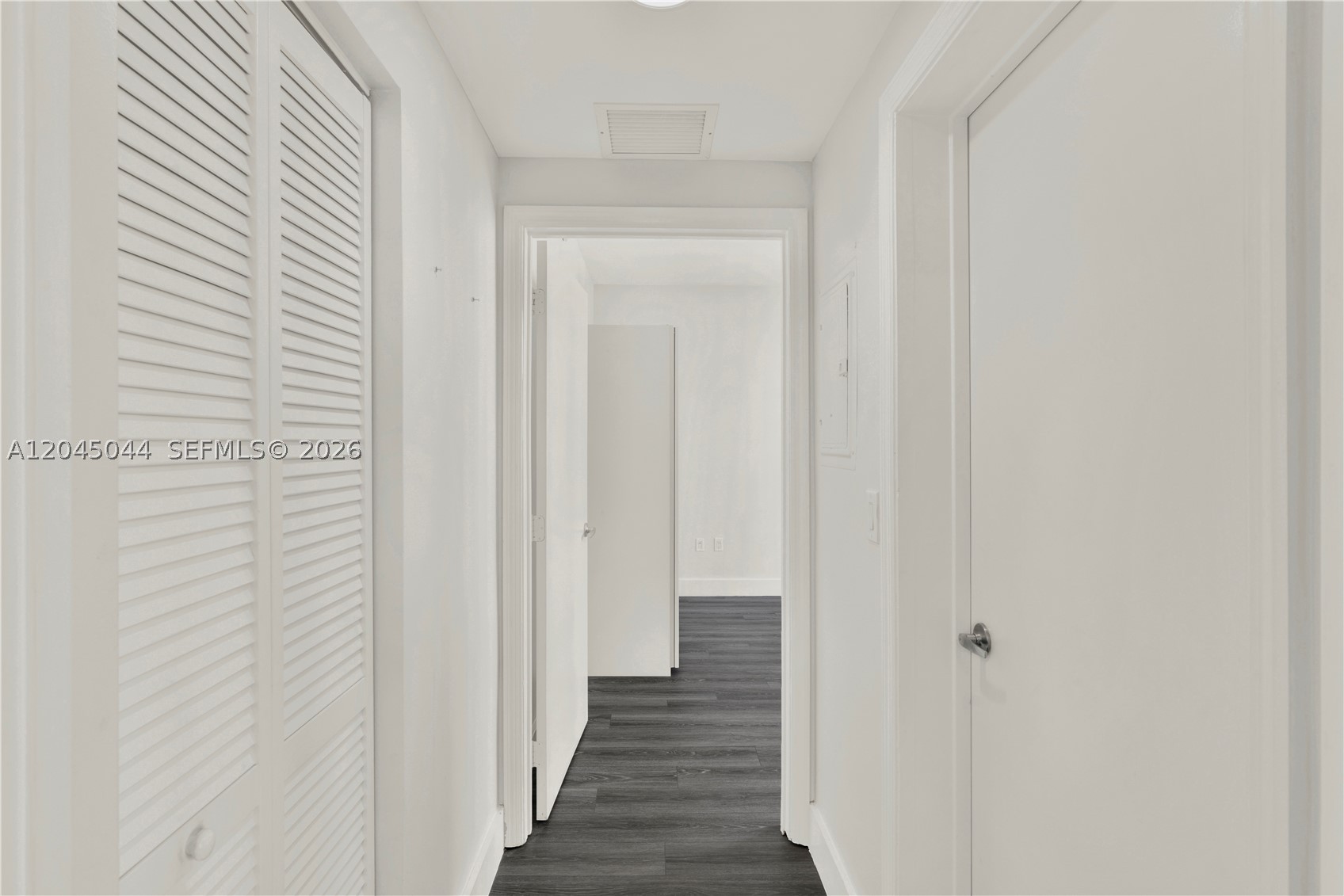 950 Brickell Bay Dr #802 Miami, FL 33131