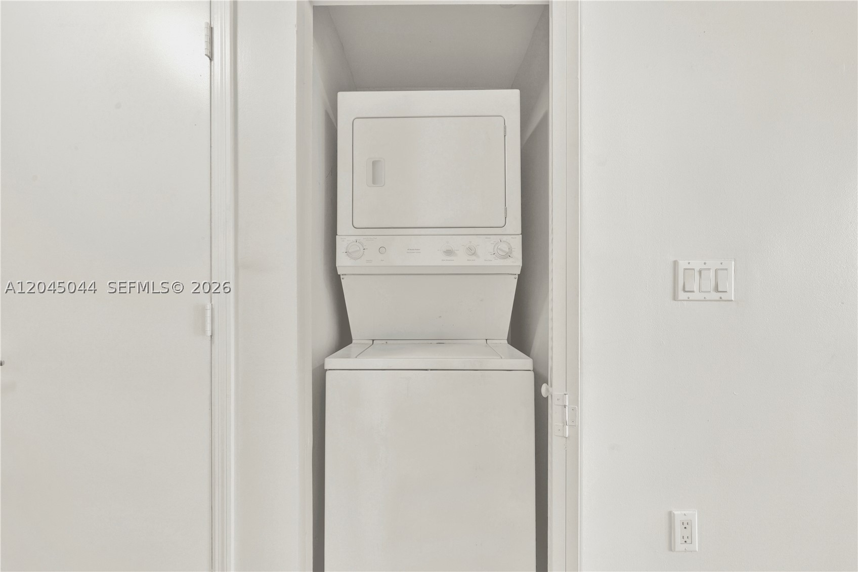 950 Brickell Bay Dr #802 Miami, FL 33131