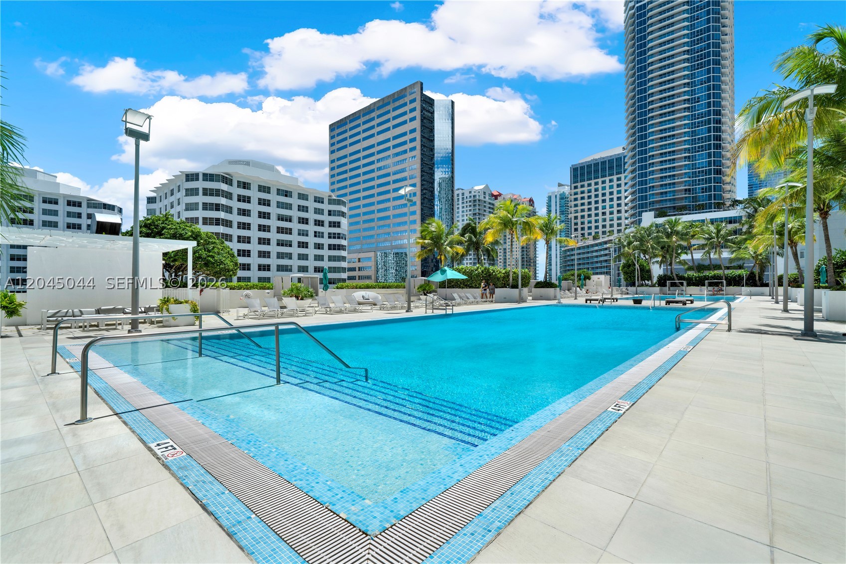 950 Brickell Bay Dr #802 Miami, FL 33131