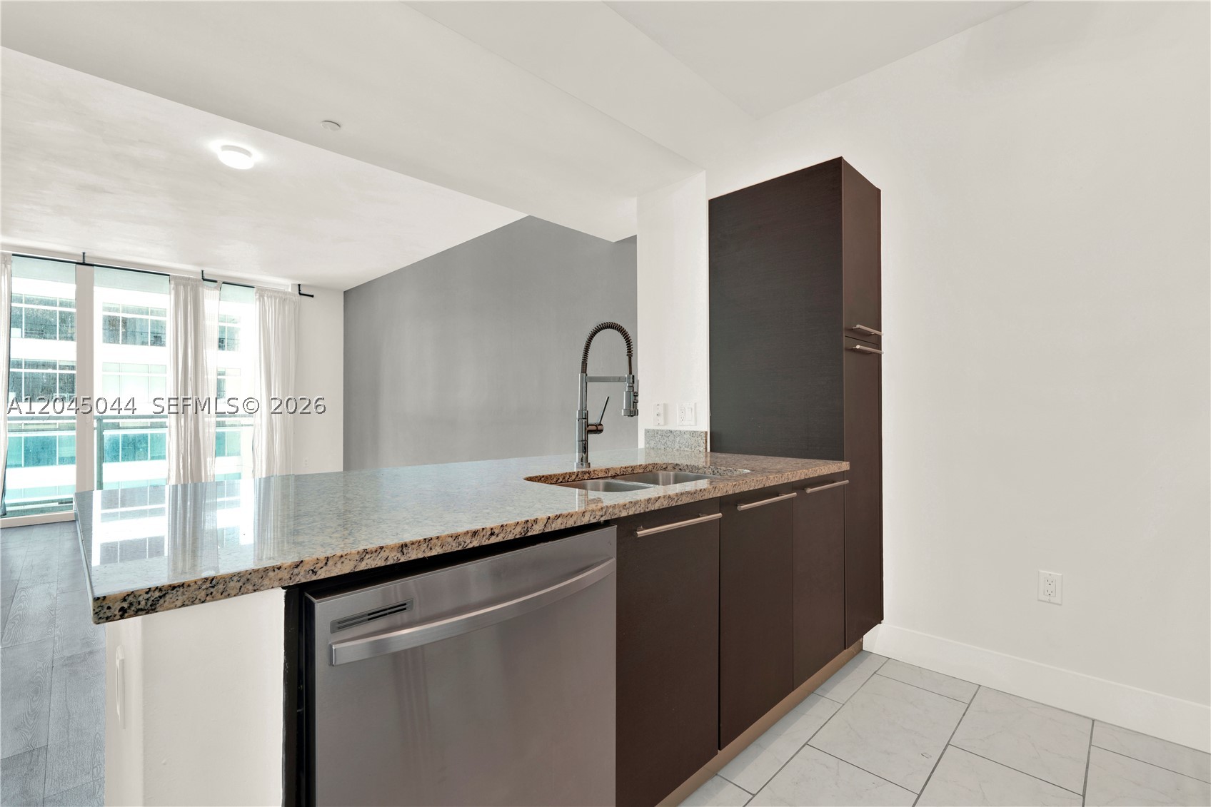 950 Brickell Bay Dr #802 Miami, FL 33131