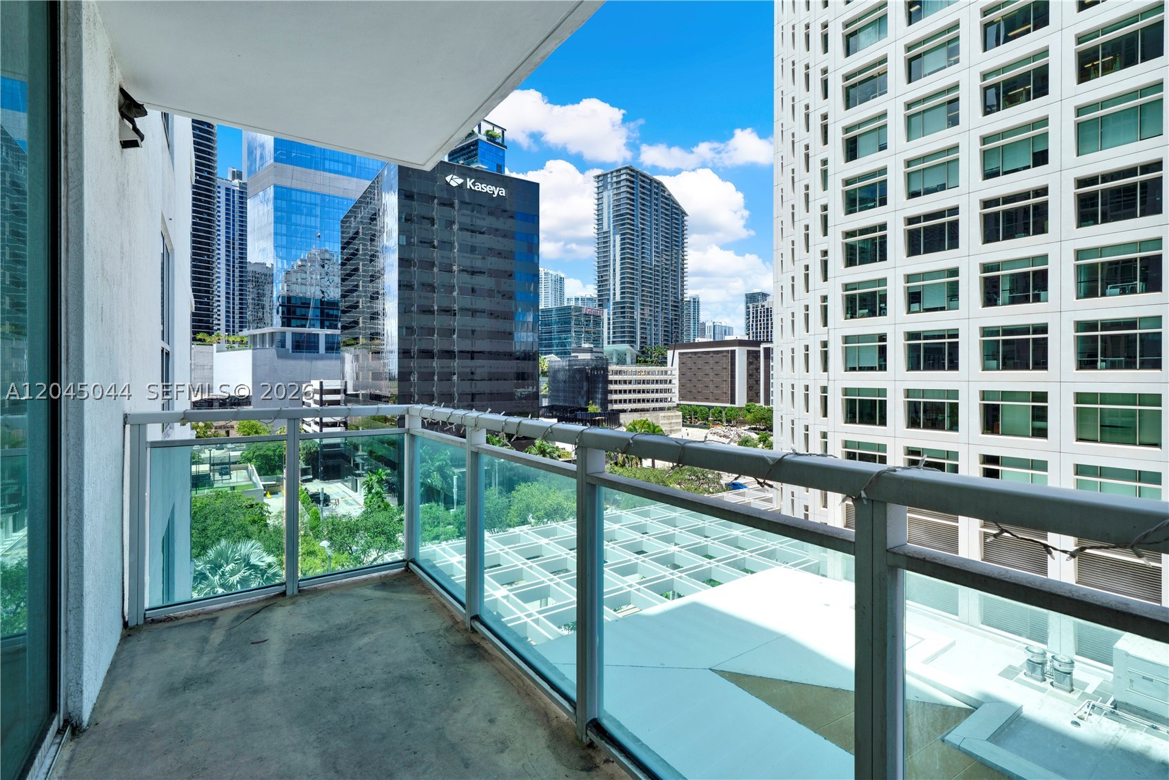 950 Brickell Bay Dr #802 Miami, FL 33131