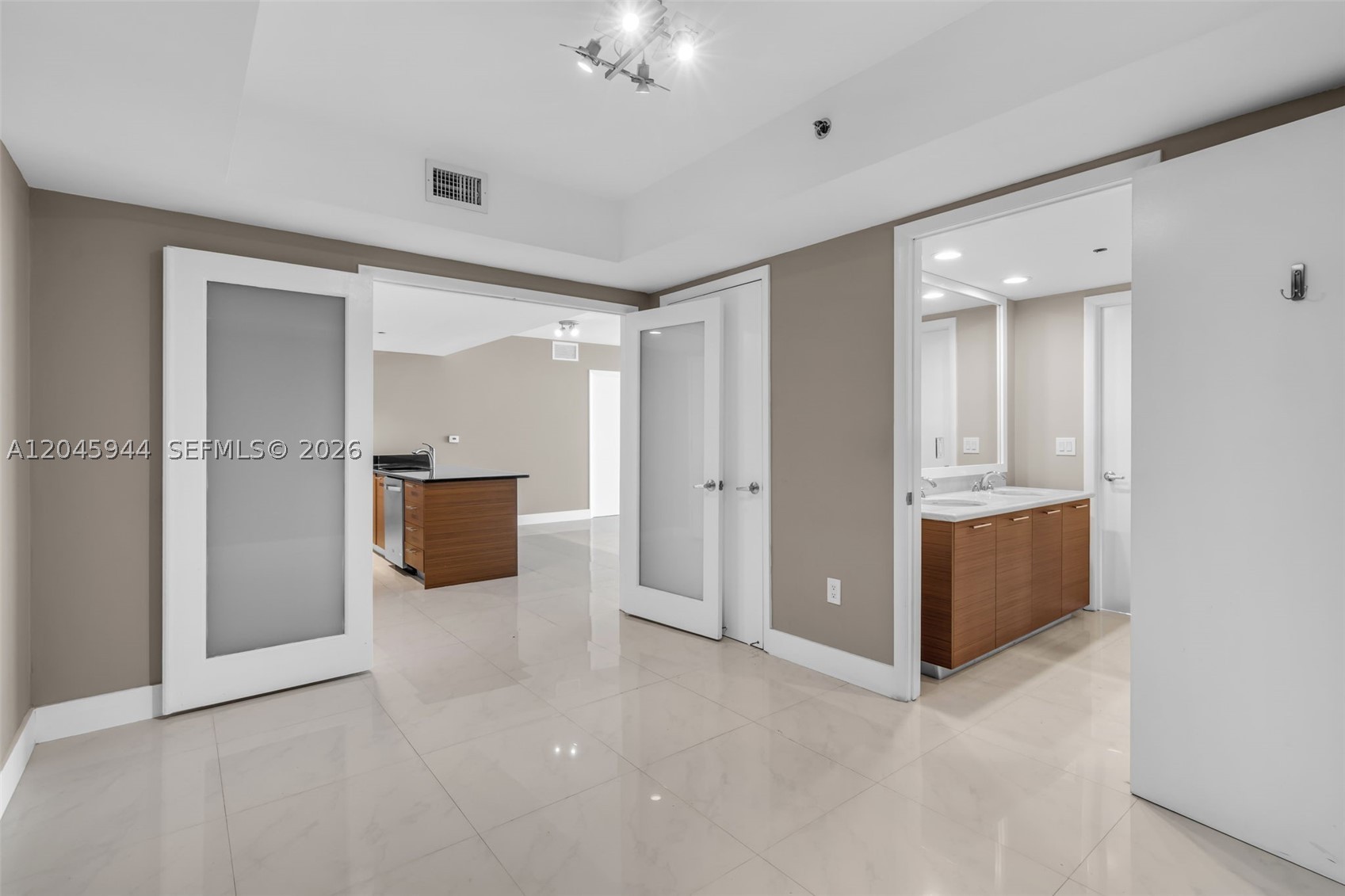 image 50 Biscayne23