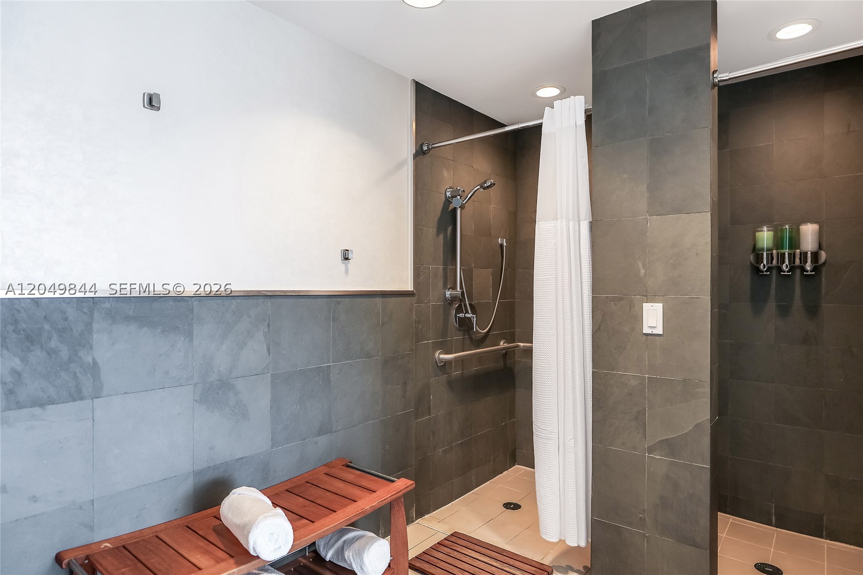 image Jade Beach103