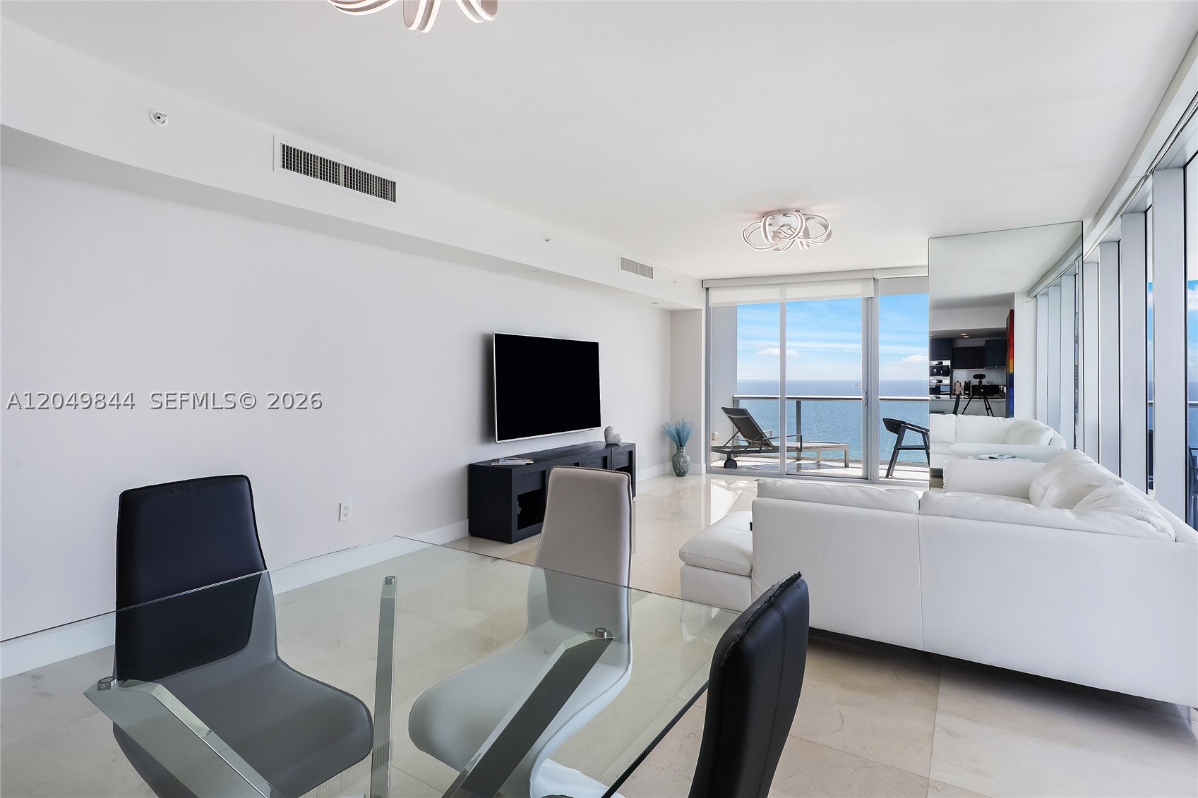 image Jade Beach18