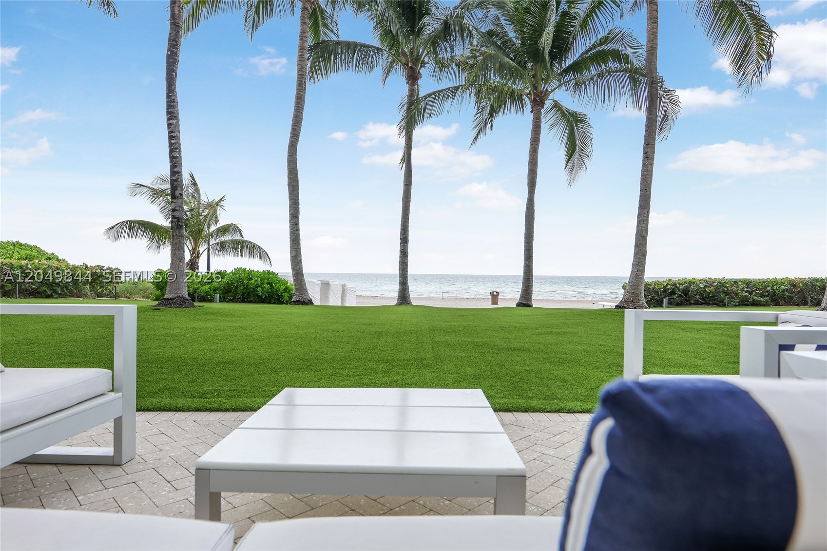 image Jade Beach2