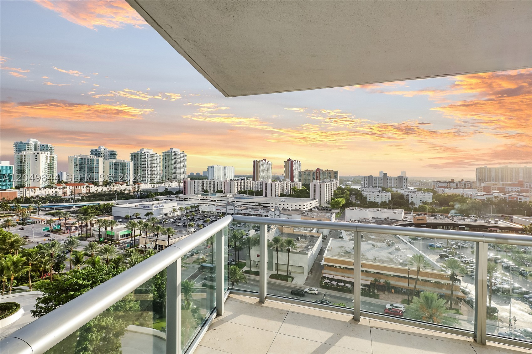 image Jade Beach57