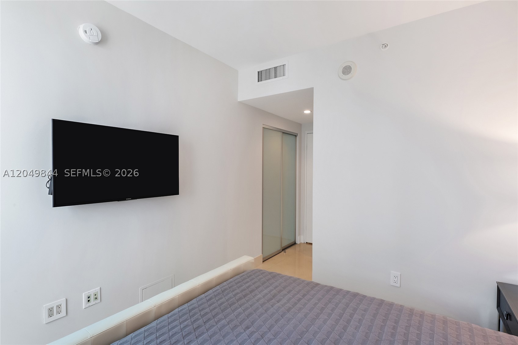 image Jade Beach61